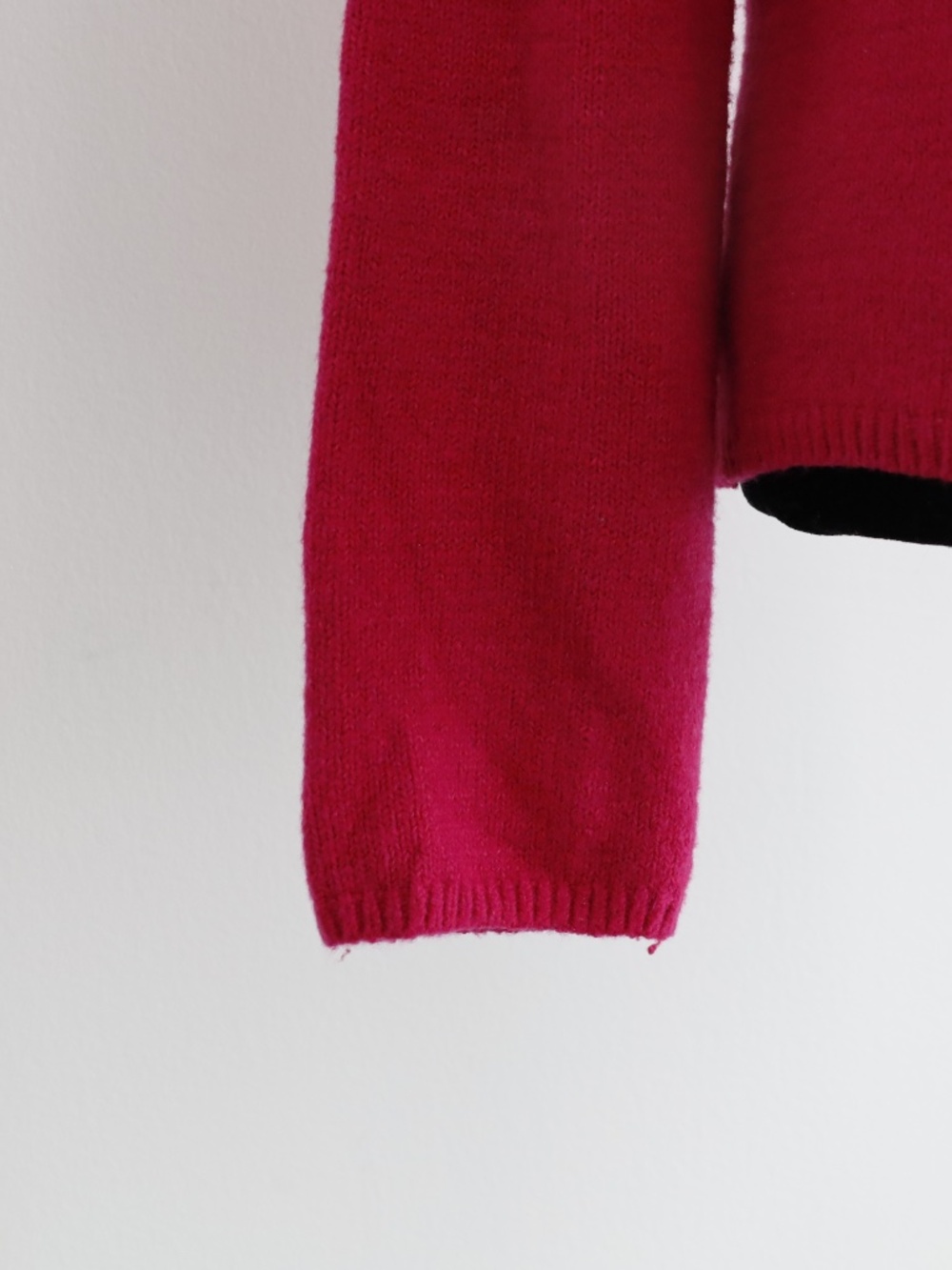 Old Navy Berryfine Off-the-Shoulder Top - Picture 3 of 6